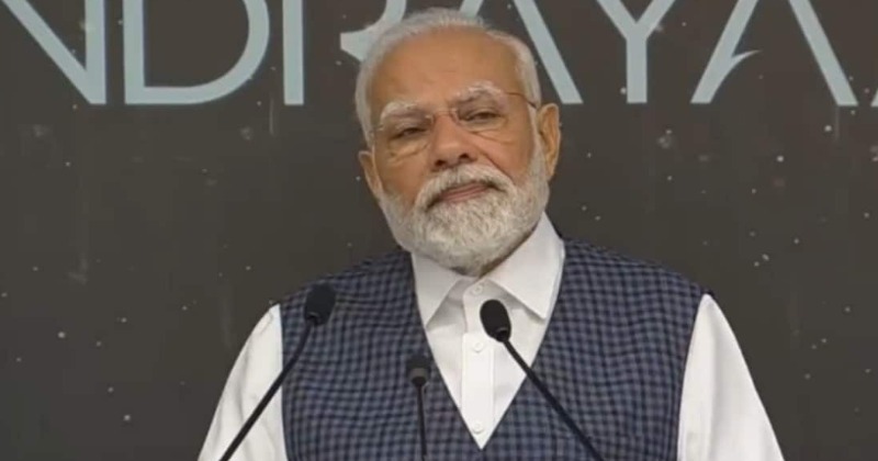 PM Modi Gets Emotional As He Lauds Chandrayaan 3 Heroes Announces