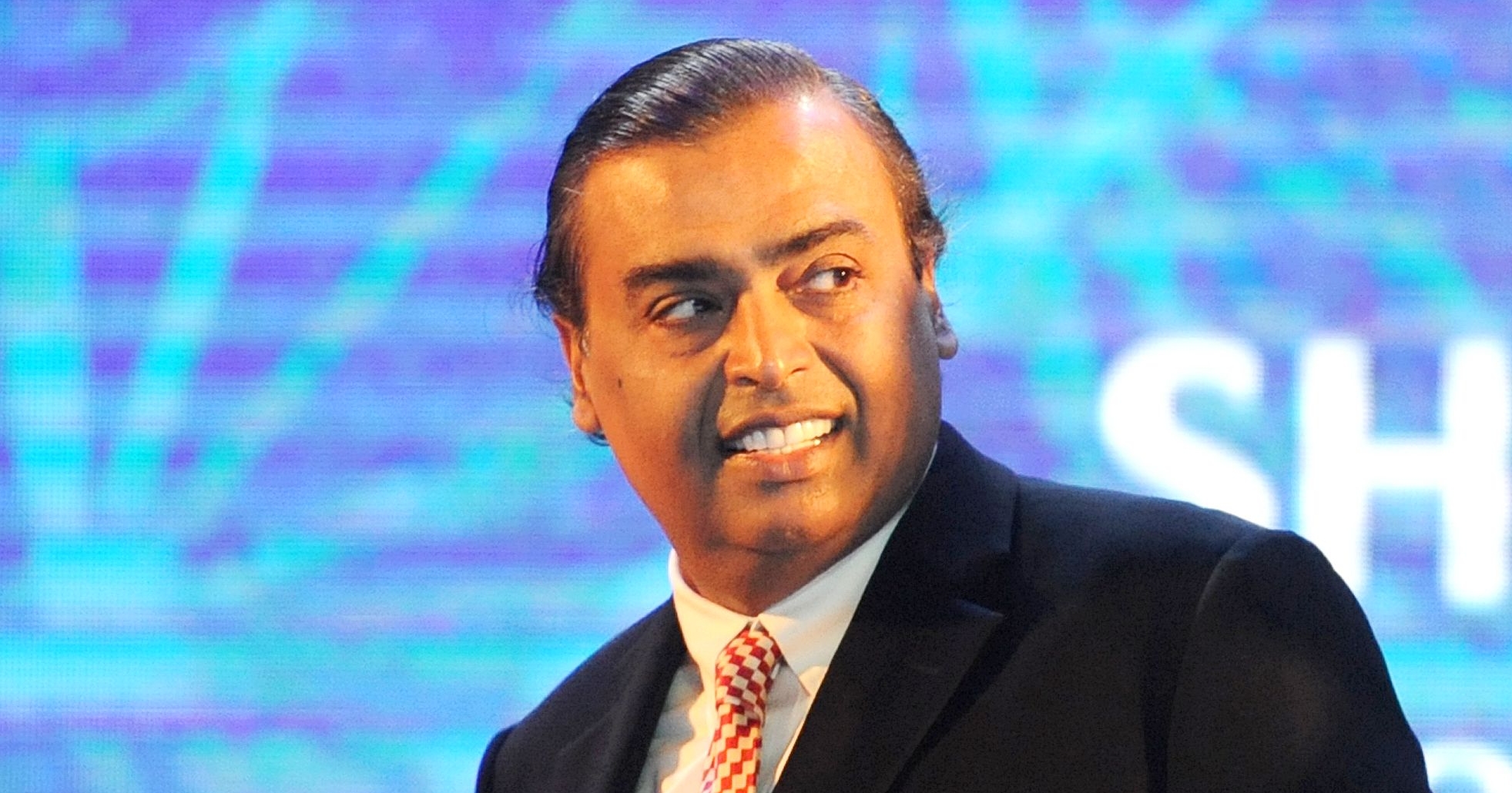 Mukesh Ambani Still India S Richest Man Thanks To Reliance Jio His Net