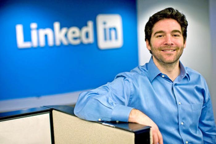 LinkedIn CEO Just Gave Rs 94 2 Crores In Stocks To His Employees