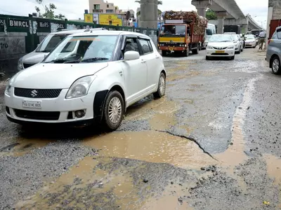 Bengaluru Potholes, Potholes In India, Potholes on Roads, Road Technology, Pothole Sensors, Technolo