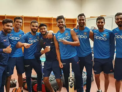 Virat Kohli Posts An Image With The Squad
