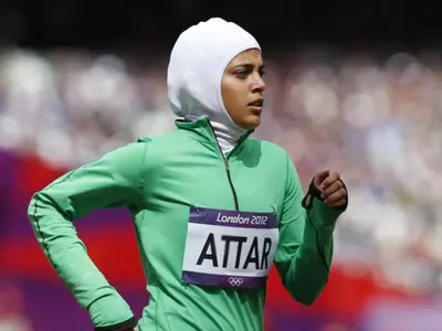 runners wearing hijab