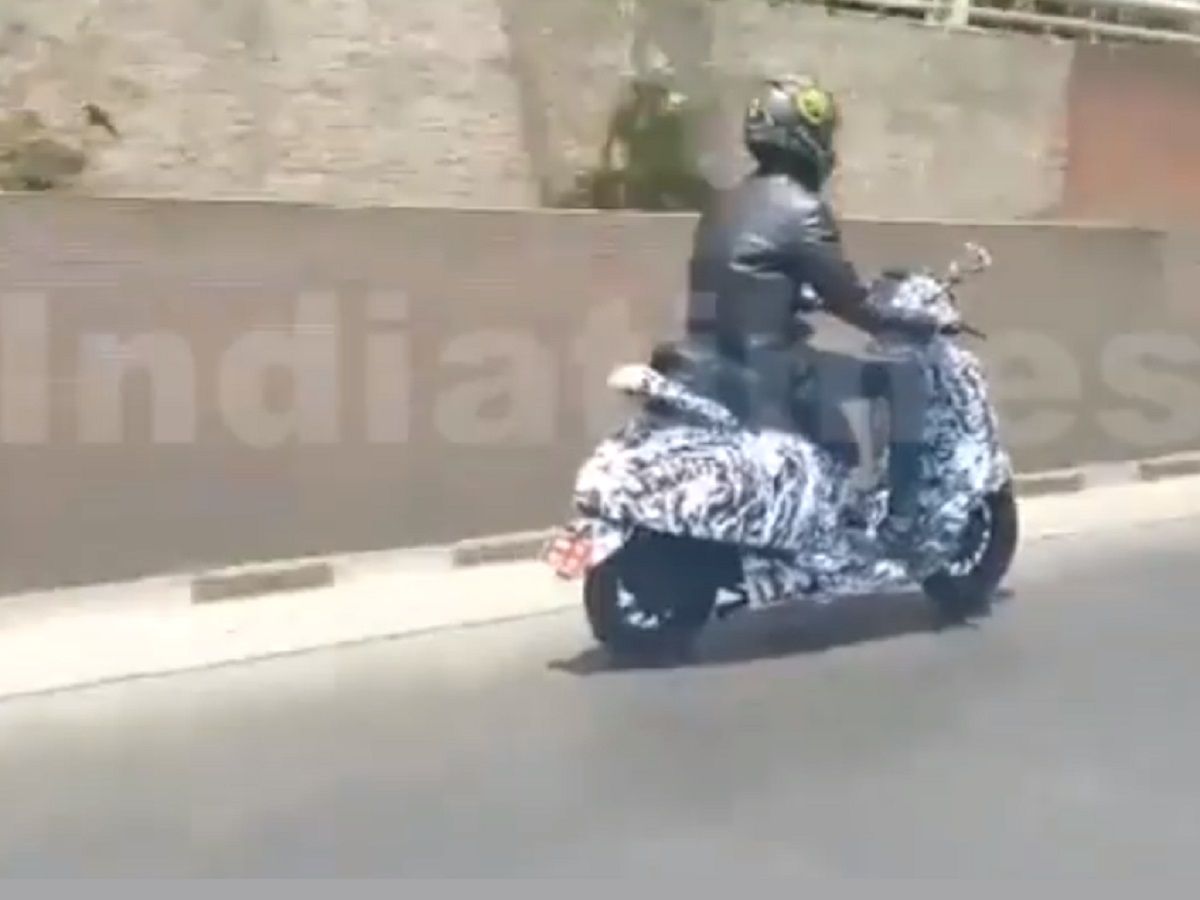 Bajaj top urbanite price