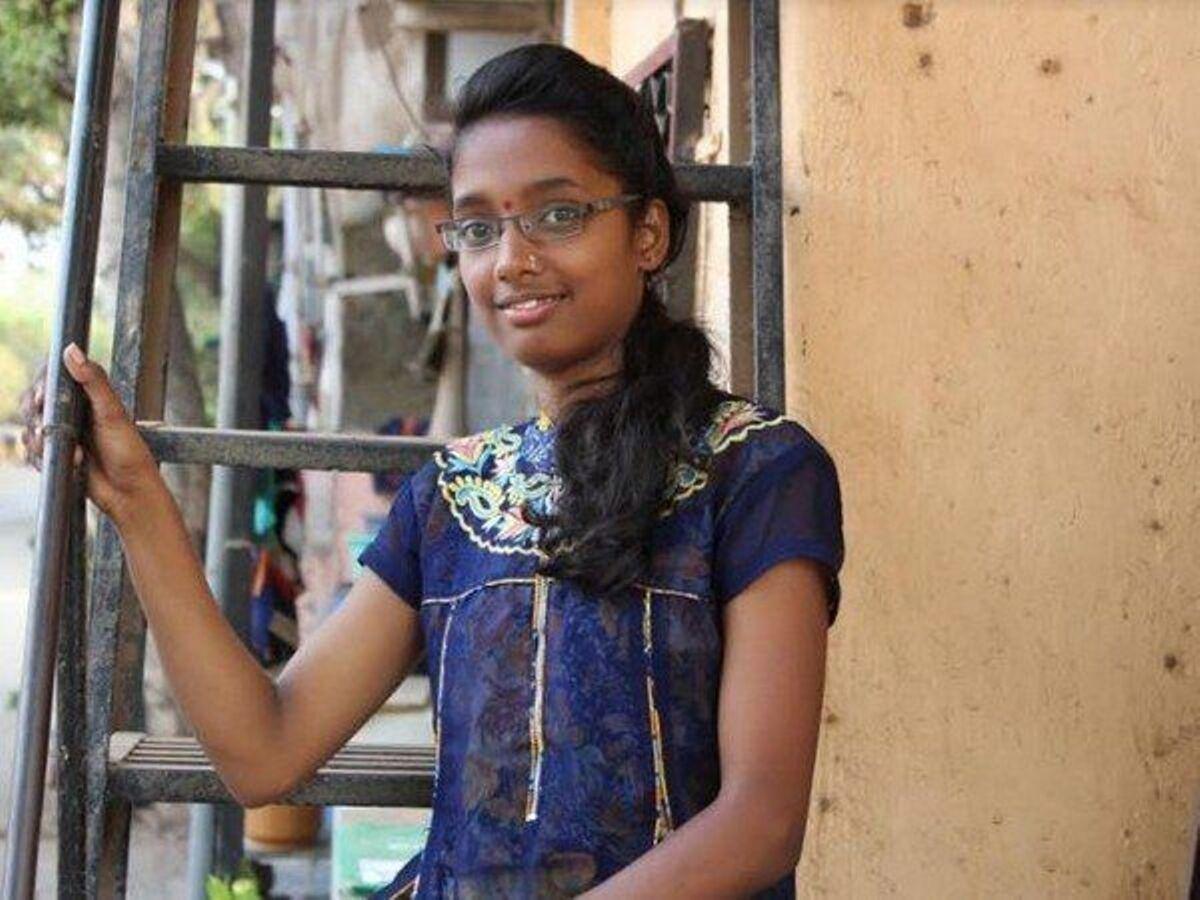 This 19YO Mumbai Girl Is Reclaiming Rights To Free Access Of Public Spaces  For Girls & It's Inspiring