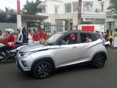 Mahindra KUV100, Pope In Mahindra, Mahindra Africa, Pope Africa Visit, Indian Car In Africa, Indian