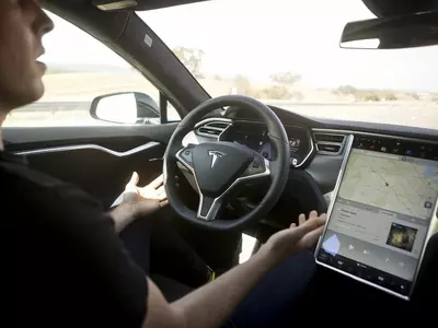 Tesla Driver Sleeping, Tesla Driver Falls Asleep, Driver Sleeps While Driving, Tesla Autopilot, Tesl