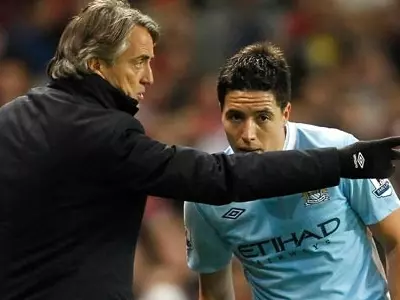 Man City owner praises Mancini's 'right path'