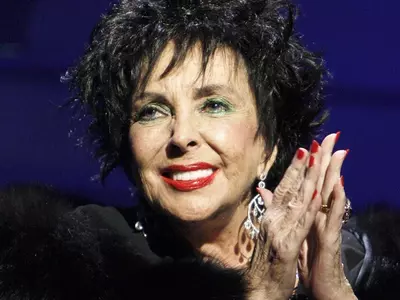 Liz Taylor's jewellery to go under the hammer