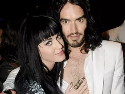 Katy Perry tweets about troubled marriage