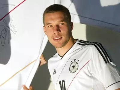 German forward Podolski escapes unharmed after car crash