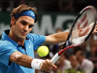 Federer holds course for first Paris Masters final