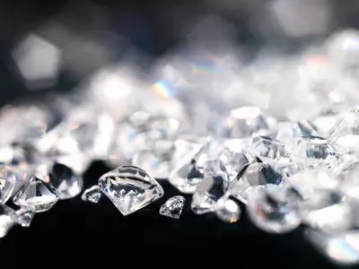 New superhard form of carbon can dent diamond