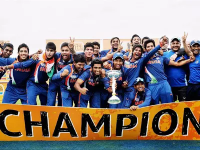 Triumphant under-19 cricketers arrive