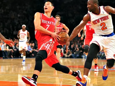 Linsanity returns to New York, Rockets win