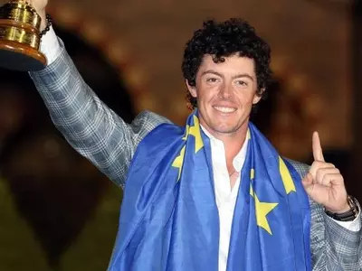 Rory McIlroy Wins Player of the Year Award