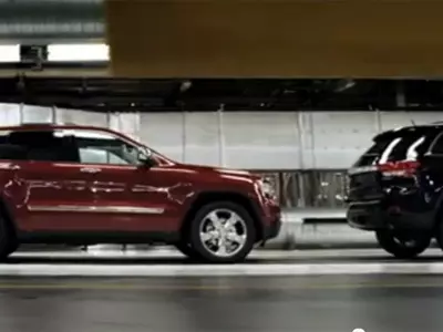 Chrysler's 'halftime in America' ad sparks furor