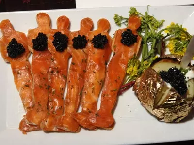 Oscar-shaped smoked salmon hors d'oeuvres