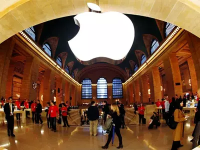 Apple 2012: Smooth sailing, for the most part