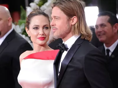 Angelina Jolie, Brad Pitt get set for baby no. 7!