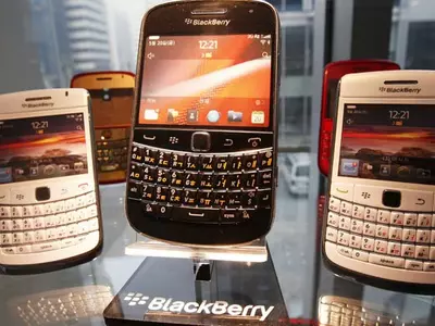 New software won't save Blackberry maker: Analysts