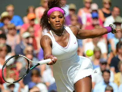 Serena Williams reaches 7th Wimbledon final