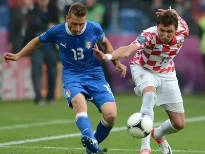 Mandzukic strikes again as Croats hold Italy