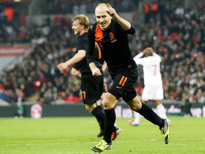 Relieved Robben answers critics in style