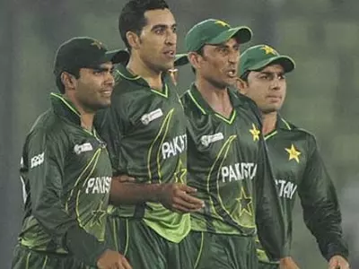 Gul wins Asia Cup opener for Pakistan