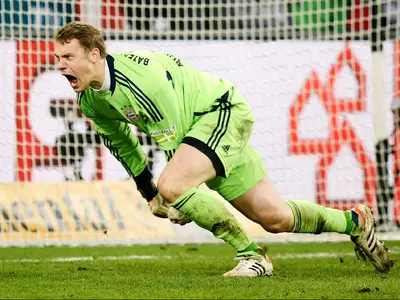 This is no time to relax, Neuer tells Bayern