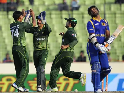 Pakistan bundle out Sri Lanka for 188