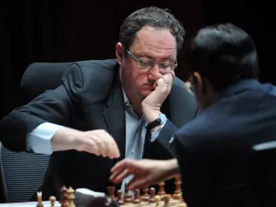 Wife backs Gelfand to win against Anand