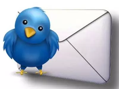 Twitter Allows Users to Email Tweets