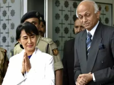 Suu Kyi in India, to meet PM
