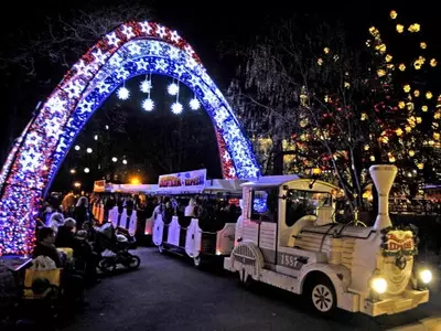 Top 10 Christmas Lights Displays