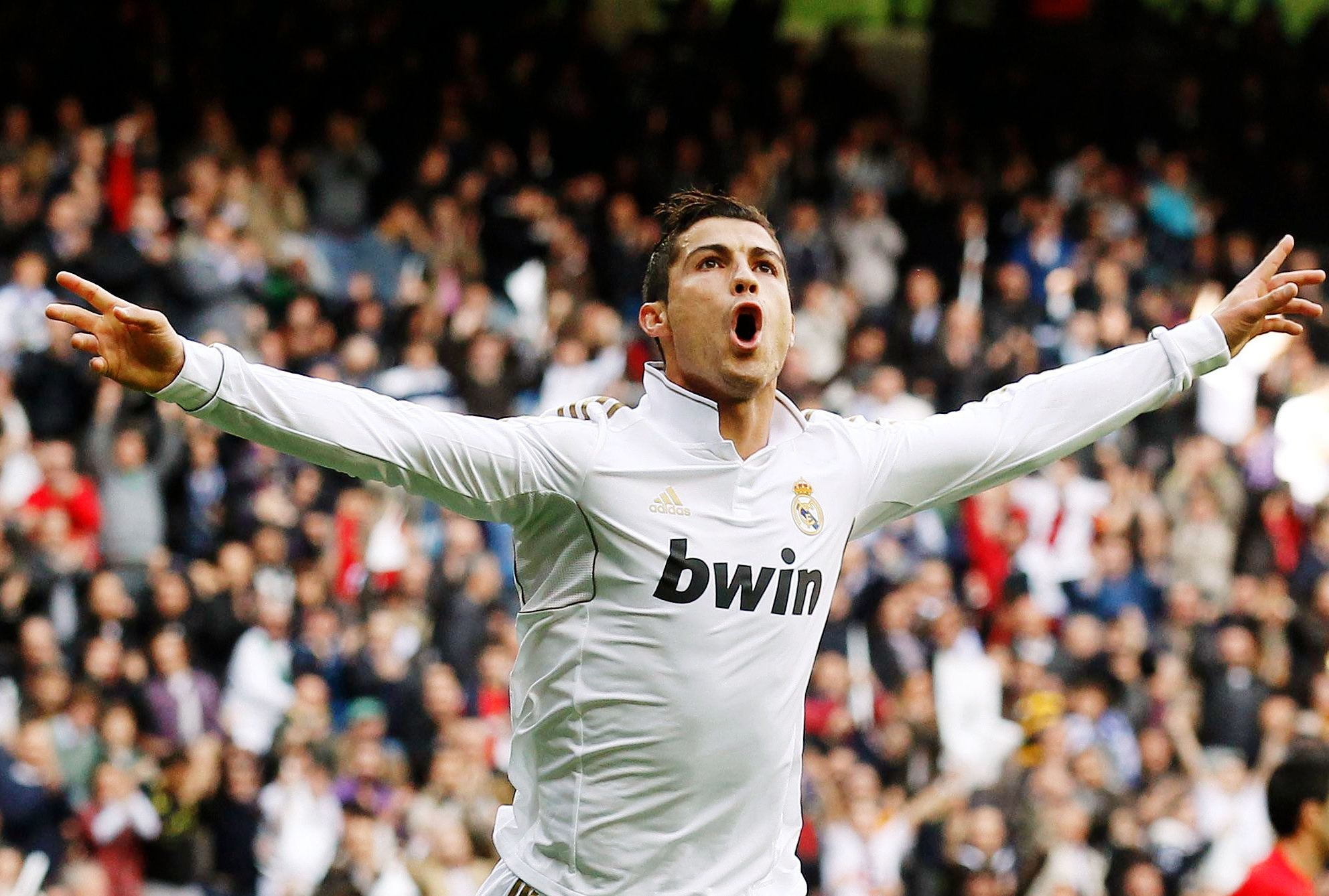 Ronaldo hattrick as Real Madrid rout Deportivo
