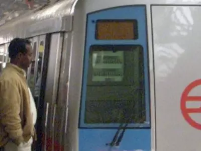 Delhi Metro - Suicide Hotpost