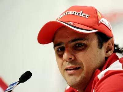 Ferrari extend Massa's contract through 2013