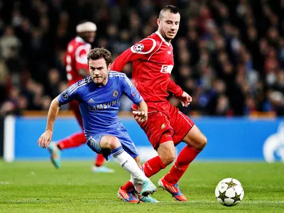 Mata's double helps Chelsea down Danes