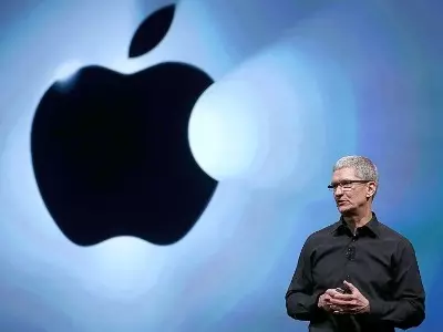 Apple CEO apologises for new maps
