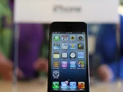 Many US stores report being sold out of iPhone 5