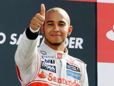 Lewis Hamilton to replace Schumacher: Mercedes