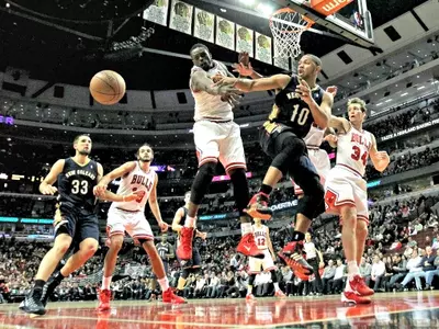 Pelicans Edge Chicago Bulls in Triple OT