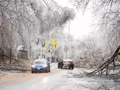 Ice Storm Leaves 370,000 Without Power in US