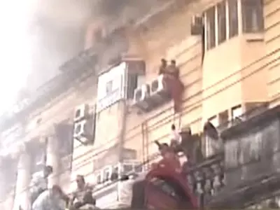 Major Fire in Kolkata Kills 9