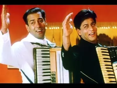 Salman Hugged SRK