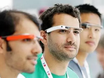 How Tech has Revolutionized Eyeglasses
