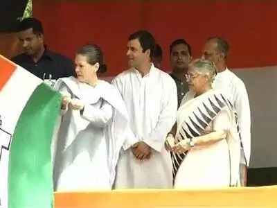 Sonia Flags Off Uttarakhand Relief
