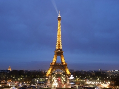 Eiffel Tower Evacuated After Bomb Alert: Police