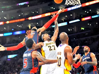 LA Lakers Rally to Down Detroit Pistons