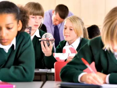 UK School Bans Students From Using Slang Words